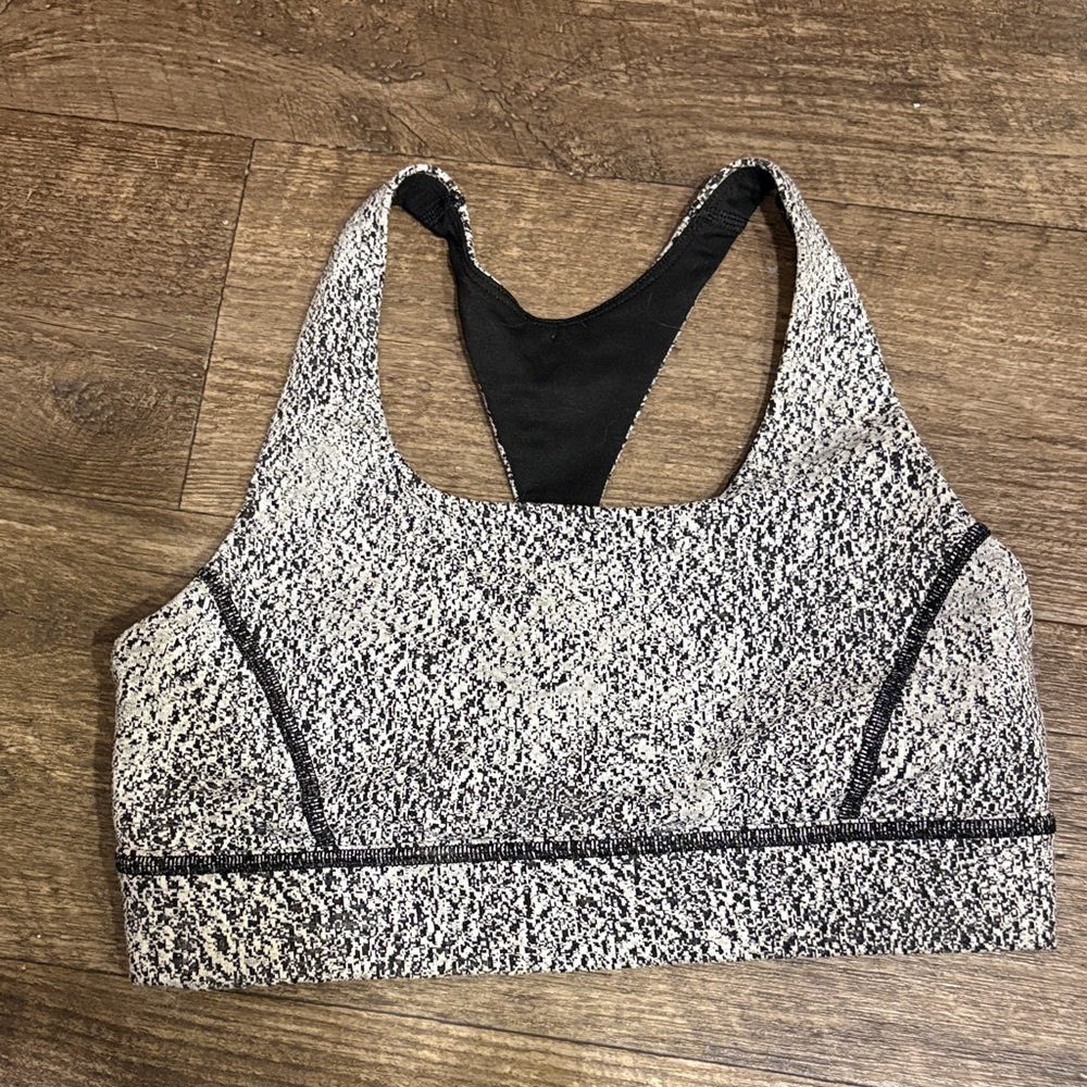 Lululemon Black and White Sports Bra size 6
